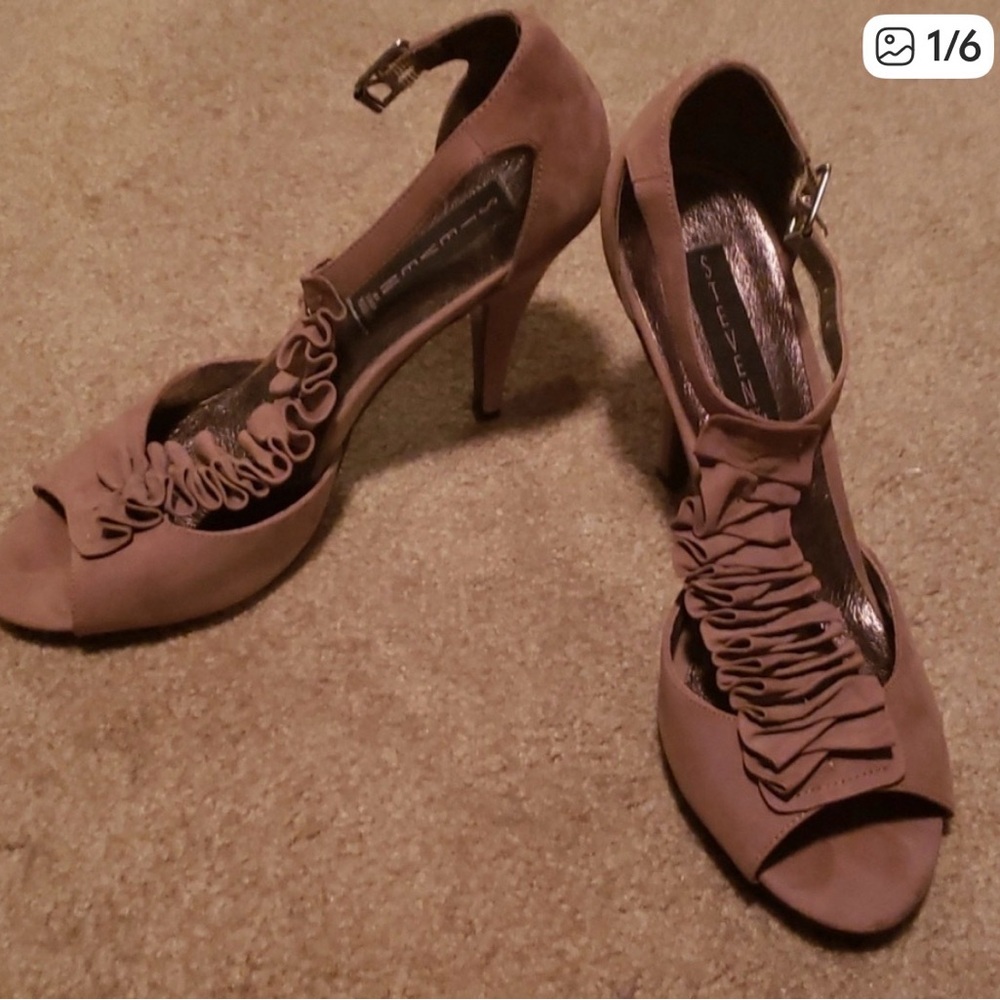 Steve Madden Dusty Mauve Ruffle Peep-Toe Ankle Strap Heels